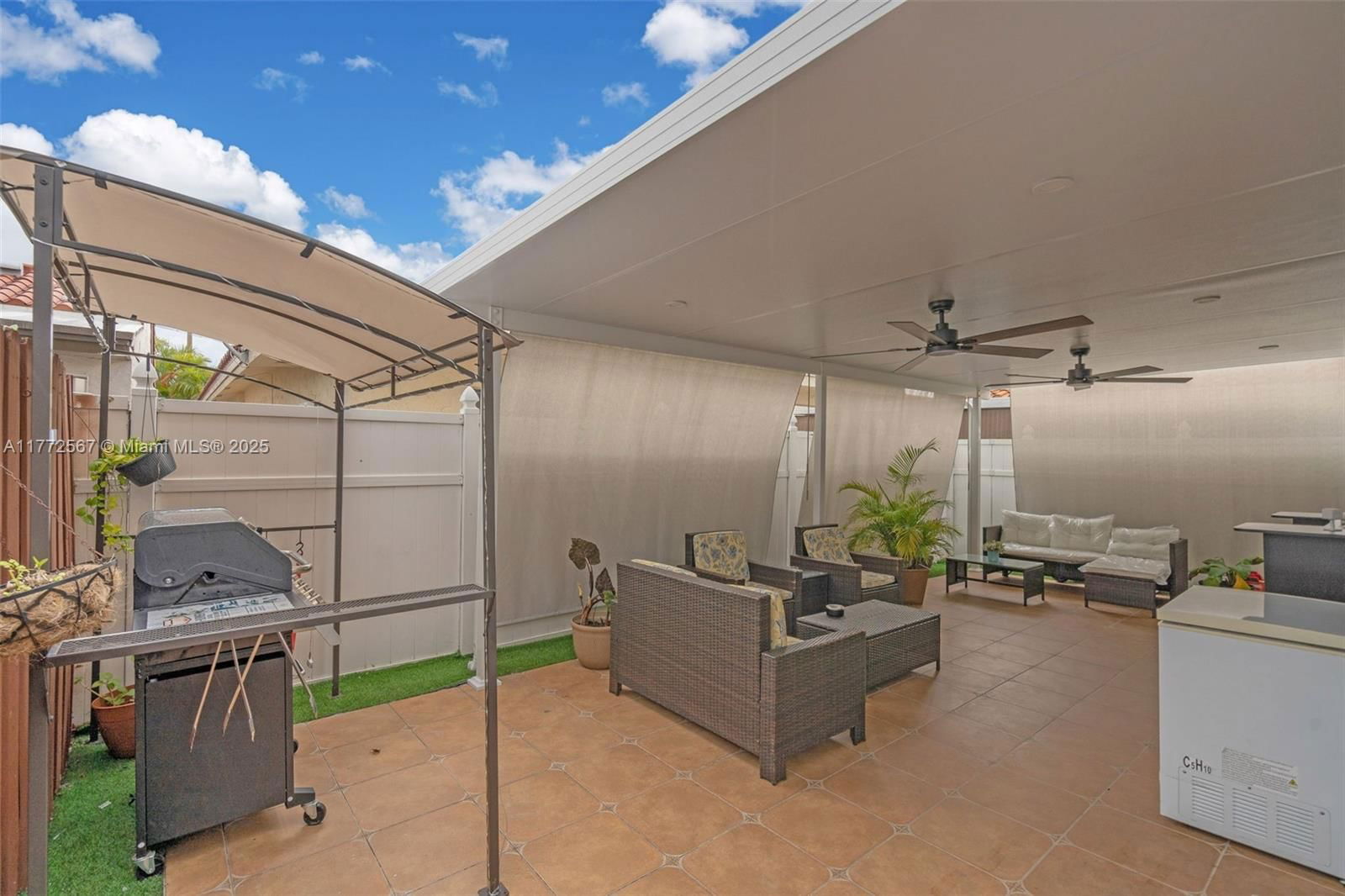 Real estate property located at 2468 65th St, Miami-dade, El Prado By The Lake, Hialeah, FL