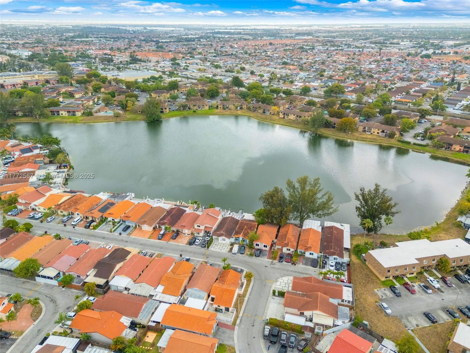 Real estate property located at 2468 65th St, Miami-dade, El Prado By The Lake, Hialeah, FL