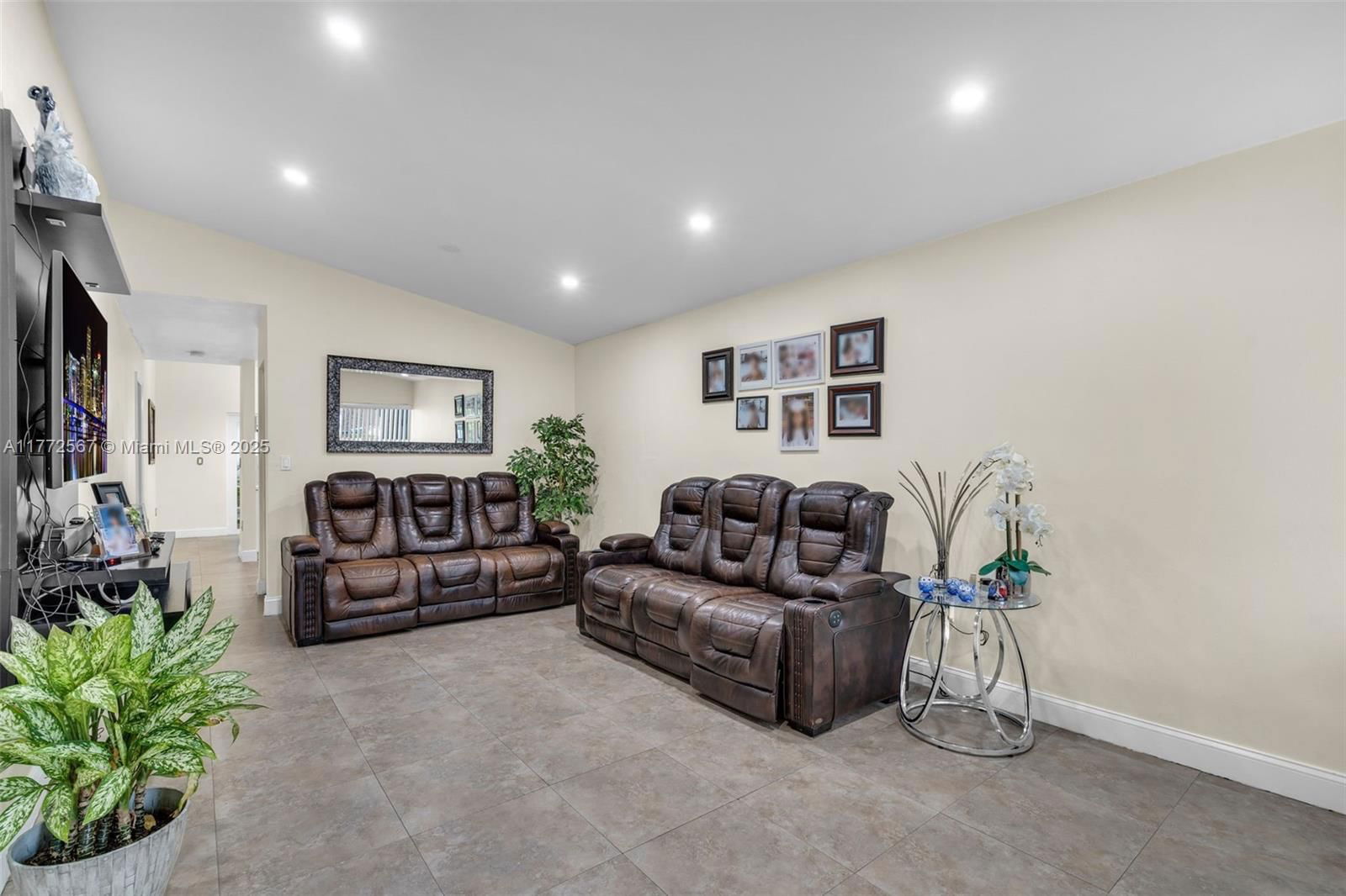 Real estate property located at 2468 65th St, Miami-dade, El Prado By The Lake, Hialeah, FL