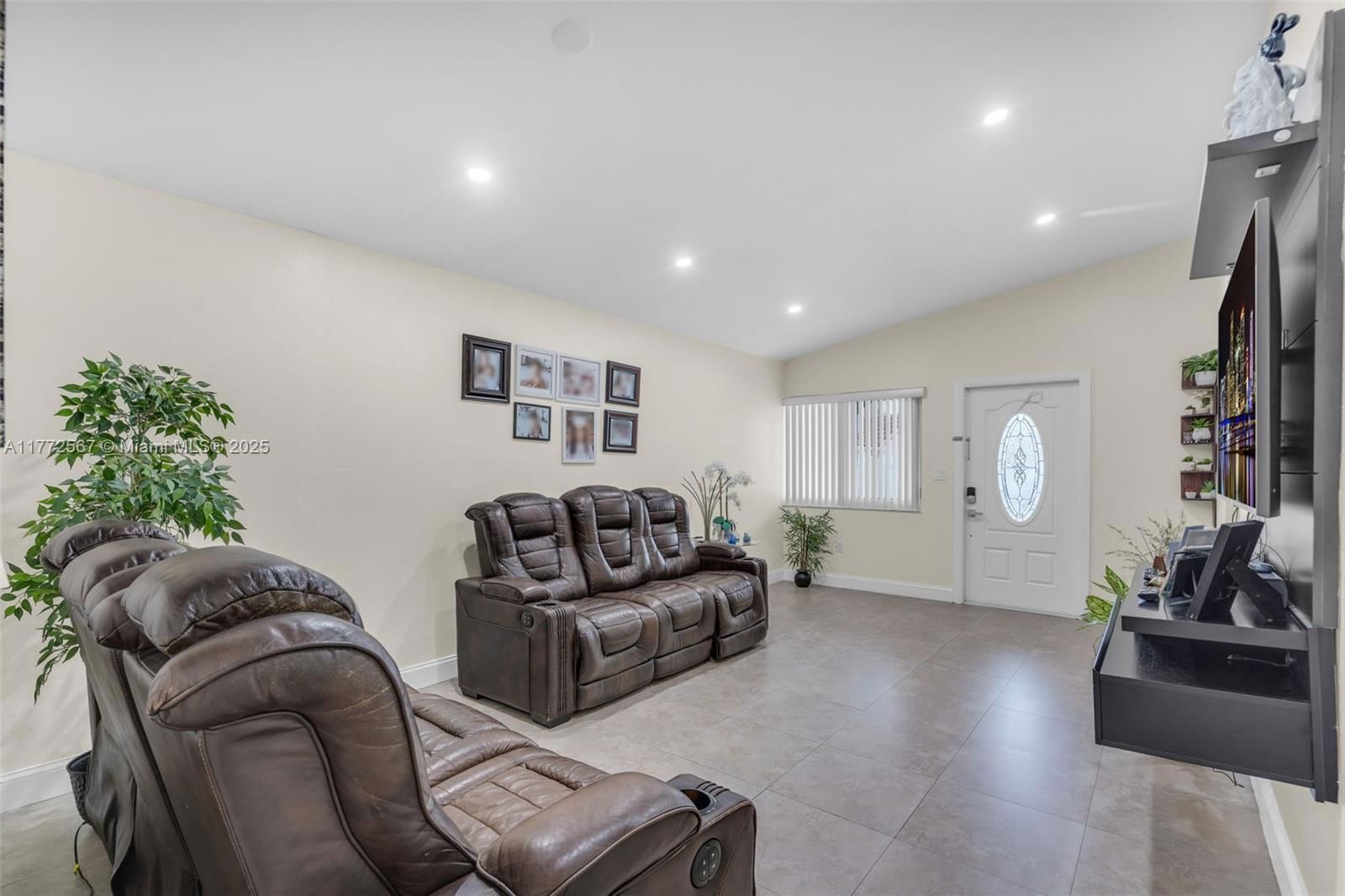 Real estate property located at 2468 65th St, Miami-dade, El Prado By The Lake, Hialeah, FL