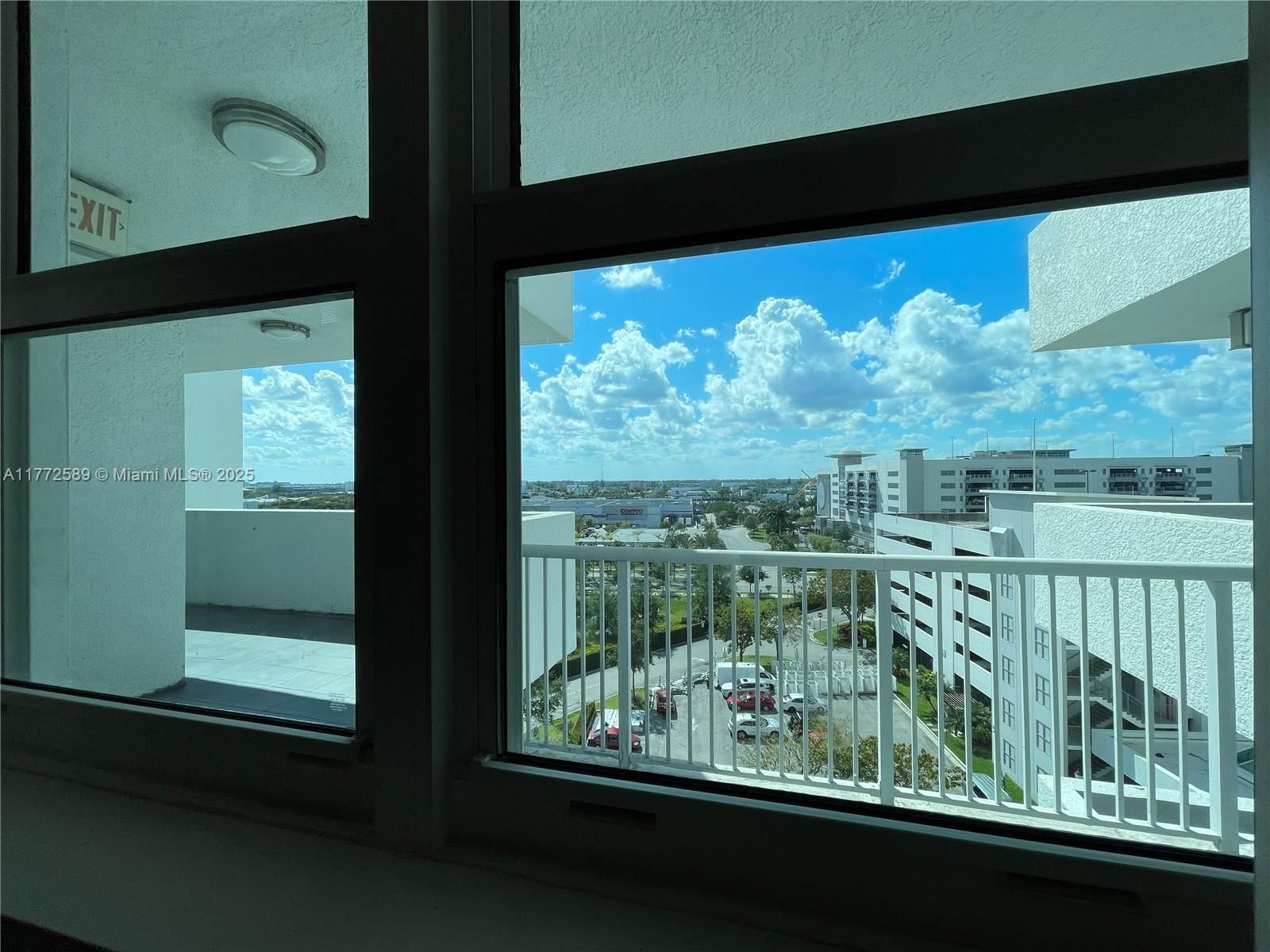 Real estate property located at 14951 Royal Oaks Ln #808, Miami-dade, The Oaks I Condo, North Miami, FL
