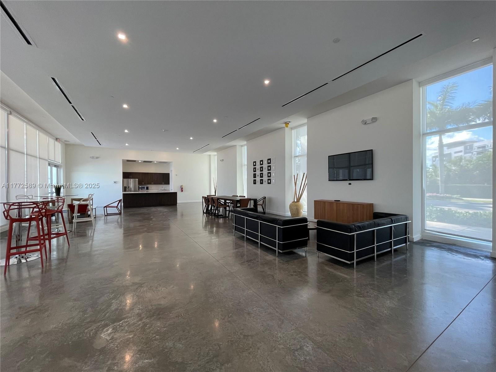 Real estate property located at 14951 Royal Oaks Ln #808, Miami-dade, The Oaks I Condo, North Miami, FL