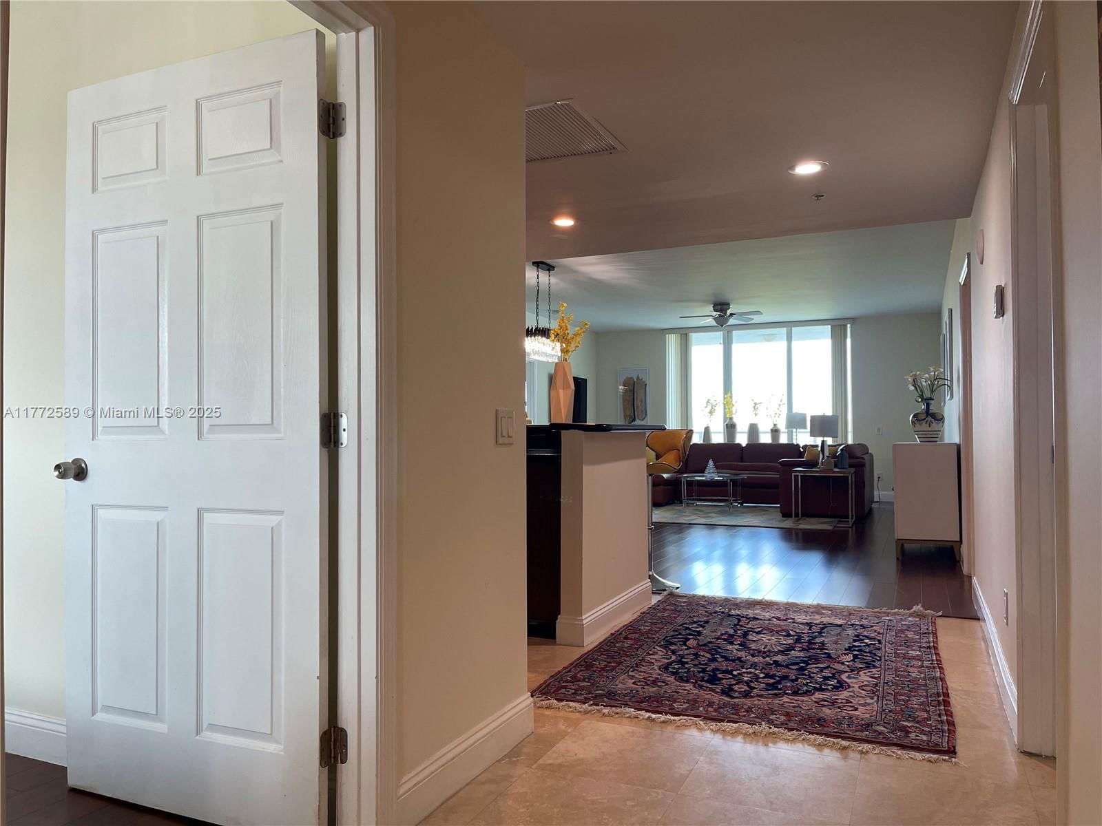 Real estate property located at 14951 Royal Oaks Ln #808, Miami-dade, The Oaks I Condo, North Miami, FL