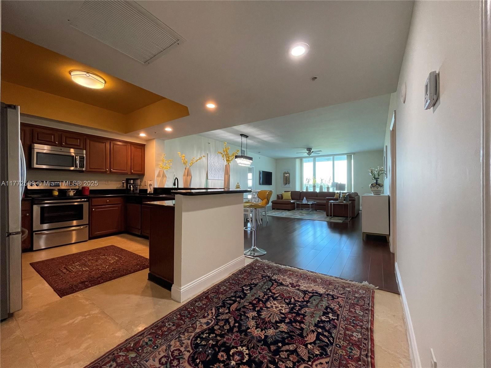 Real estate property located at 14951 Royal Oaks Ln #808, Miami-dade, The Oaks I Condo, North Miami, FL