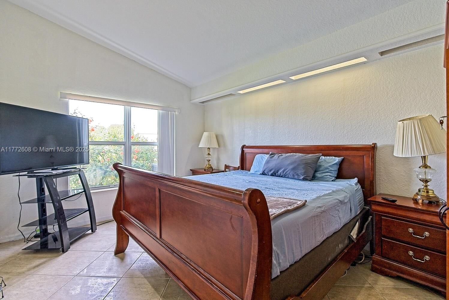 Real estate property located at 1520 17th Ave, Miami-dade, Keys Landing, Homestead, FL