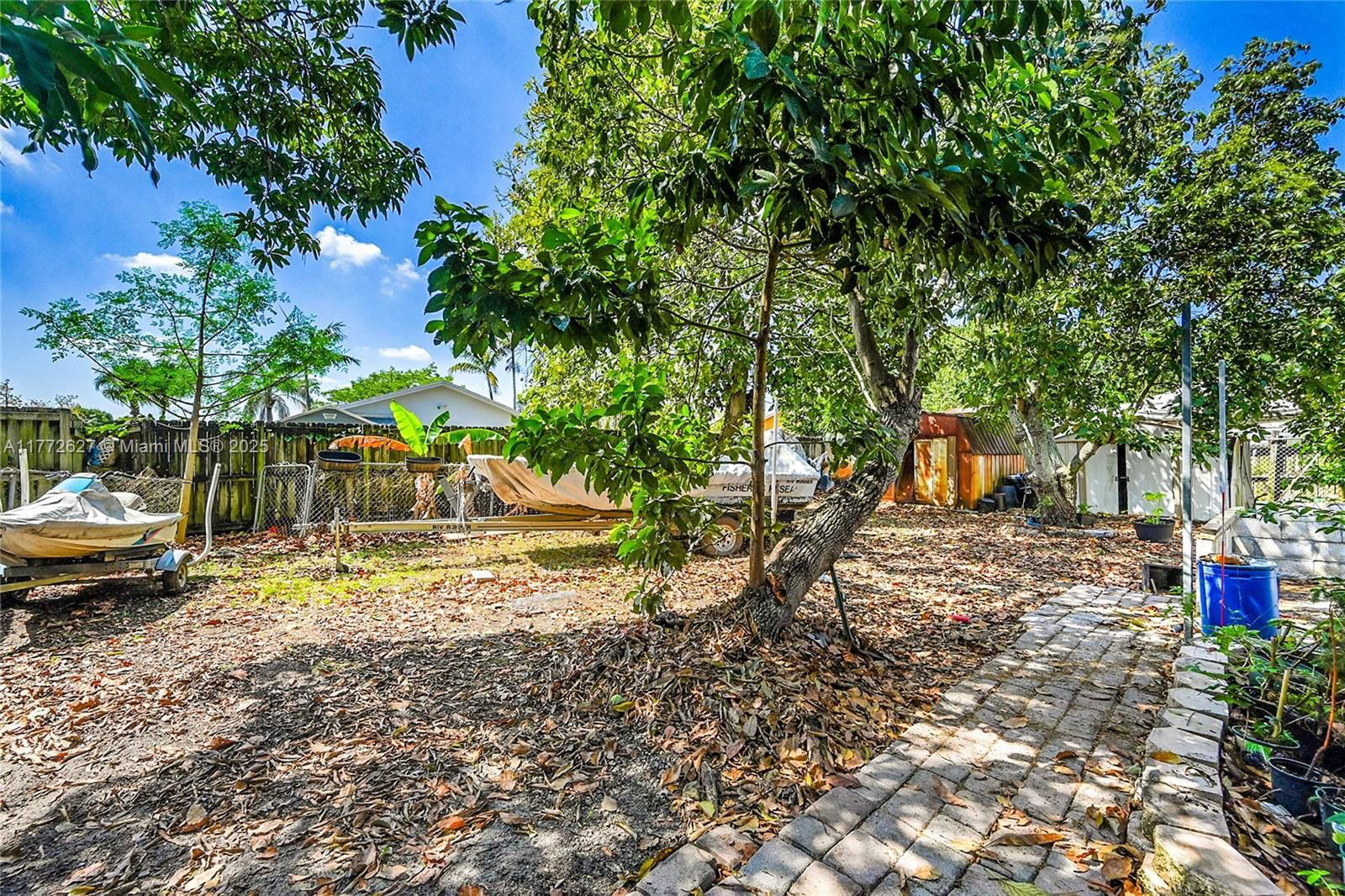 Real estate property located at 12100 191st Ter, Miami-dade, Los Angeles Estates Sec 2, Miami, FL