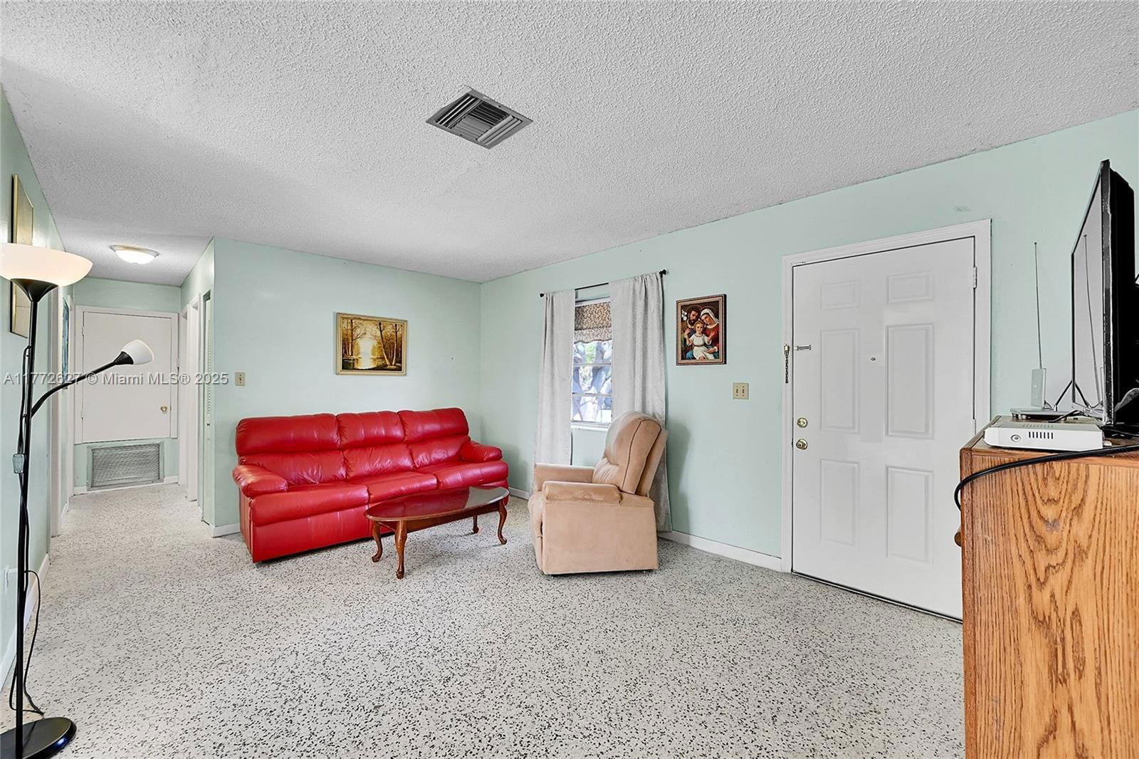 Real estate property located at 12100 191st Ter, Miami-dade, Los Angeles Estates Sec 2, Miami, FL