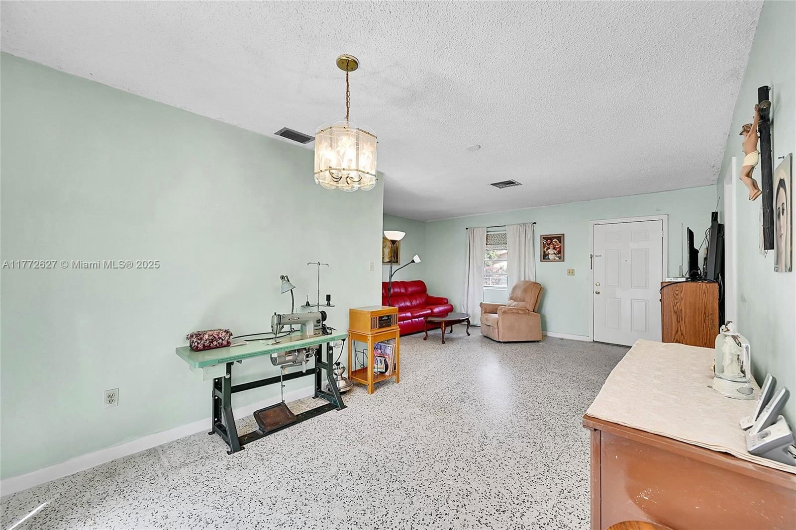 Real estate property located at 12100 191st Ter, Miami-dade, Los Angeles Estates Sec 2, Miami, FL