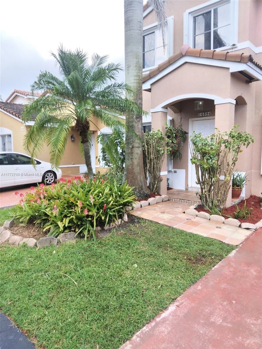 Real estate property located at 16394 97th St, Miami-dade, Forest Lakes Villas, Miami, FL