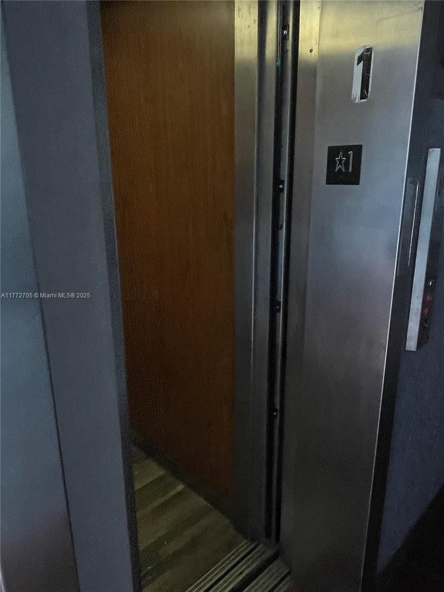 Real estate property located at 6825 Flagler St #306, Miami-dade, Valencia Terrace Condo, Miami, FL