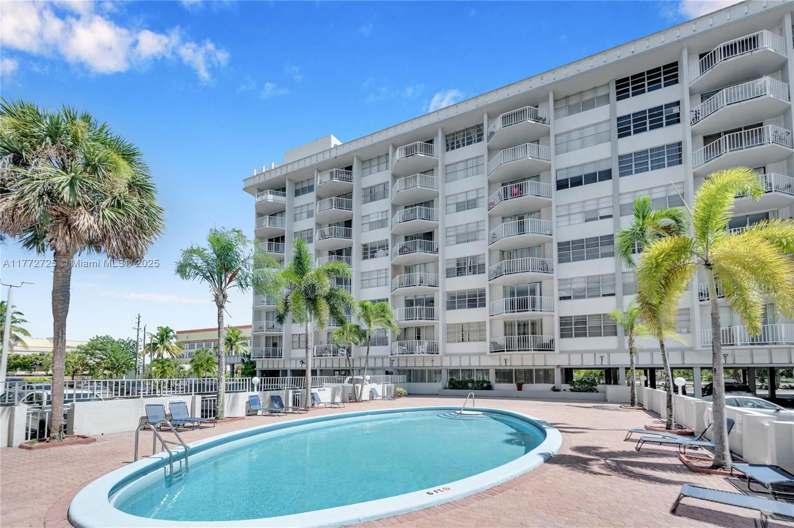 Real estate property located at 16740 9th Ave #302, Miami-dade, Gateway House Condo - Nor, North Miami Beach, FL