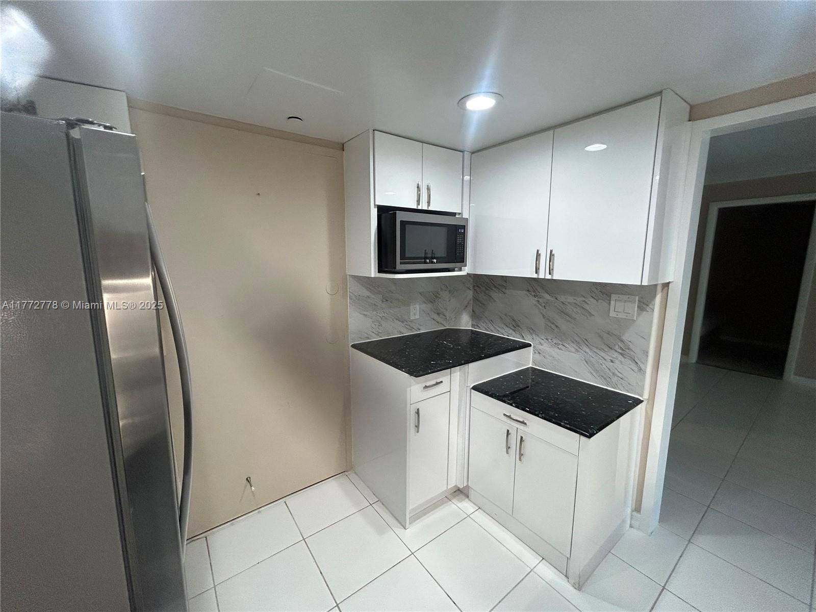 Real estate property located at 5701 Collins Ave #812, Miami-dade, Arlen Beach Condo, Miami Beach, FL