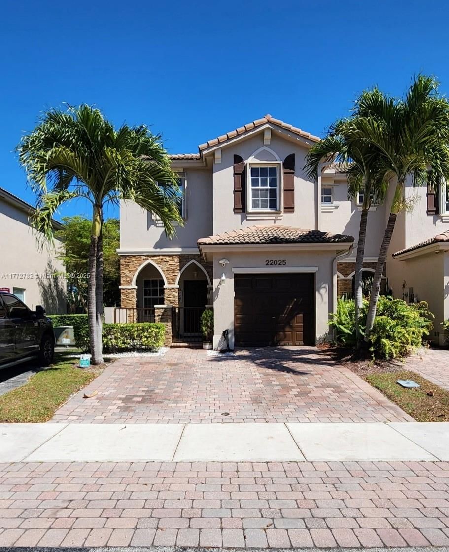 Real estate property located at 22025 92nd Pl, Miami-dade, Lakes By The Bay Cee, Cutler Bay, FL