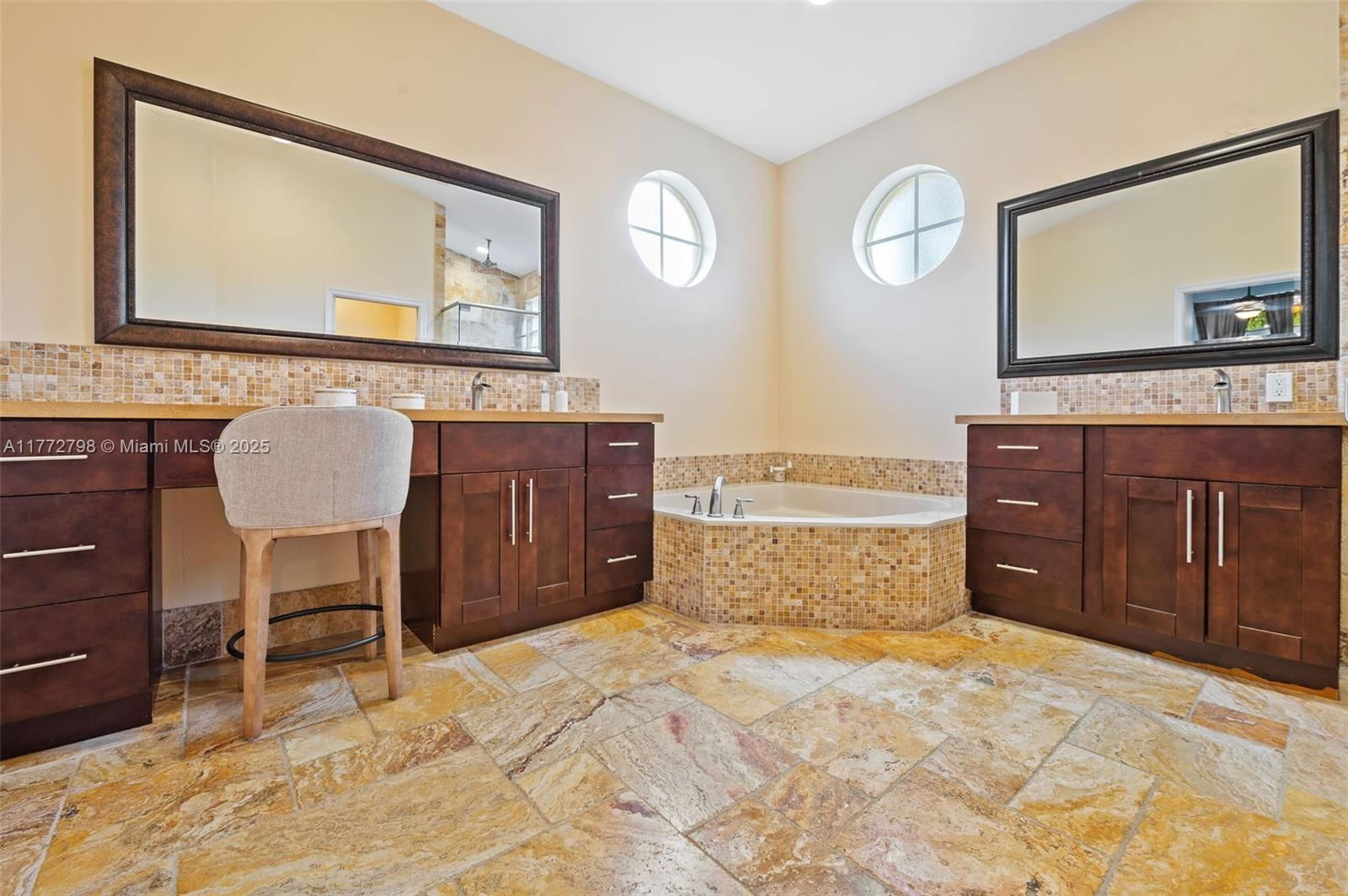 Real estate property located at 2510 Jardin Dr, Broward, Sector 7 Parcel, Weston, FL
