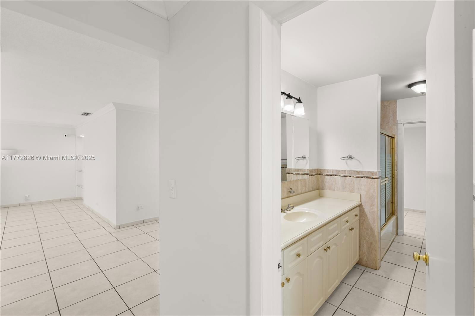 Real estate property located at 9815 21st St, Miami-dade, Westbrooke Gardens, Miami, FL