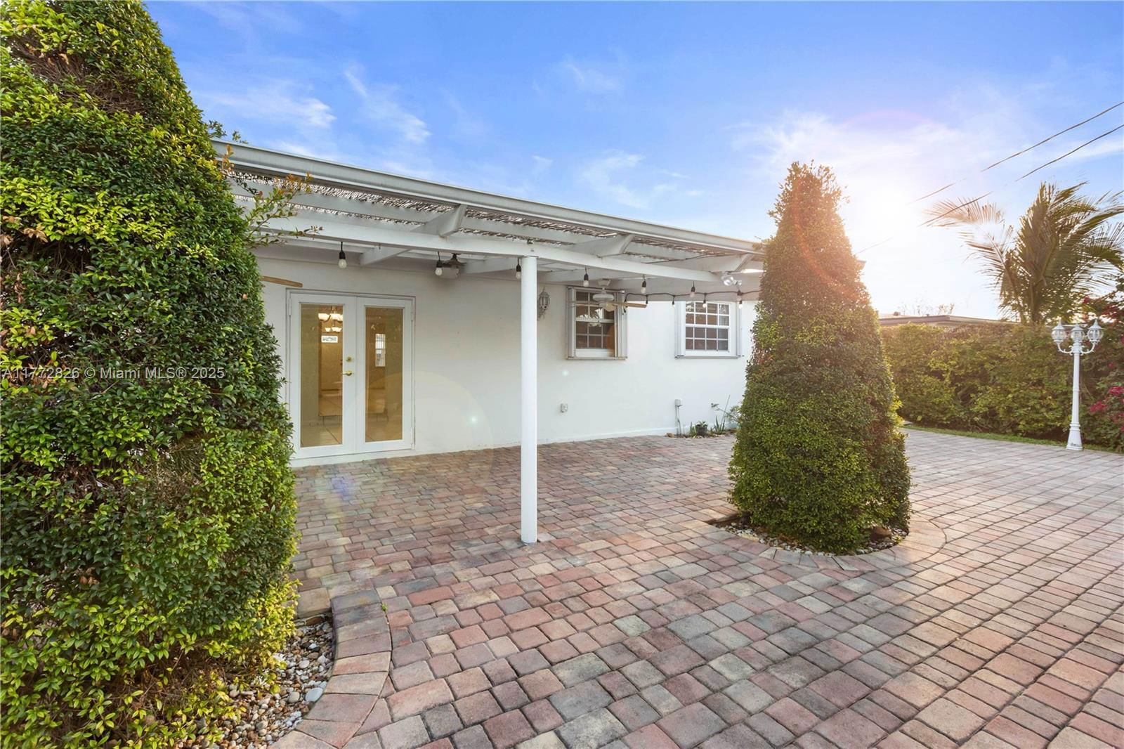 Real estate property located at 9815 21st St, Miami-dade, Westbrooke Gardens, Miami, FL