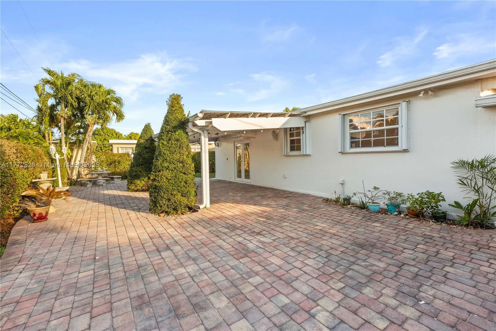 Real estate property located at 9815 21st St, Miami-dade, Westbrooke Gardens, Miami, FL