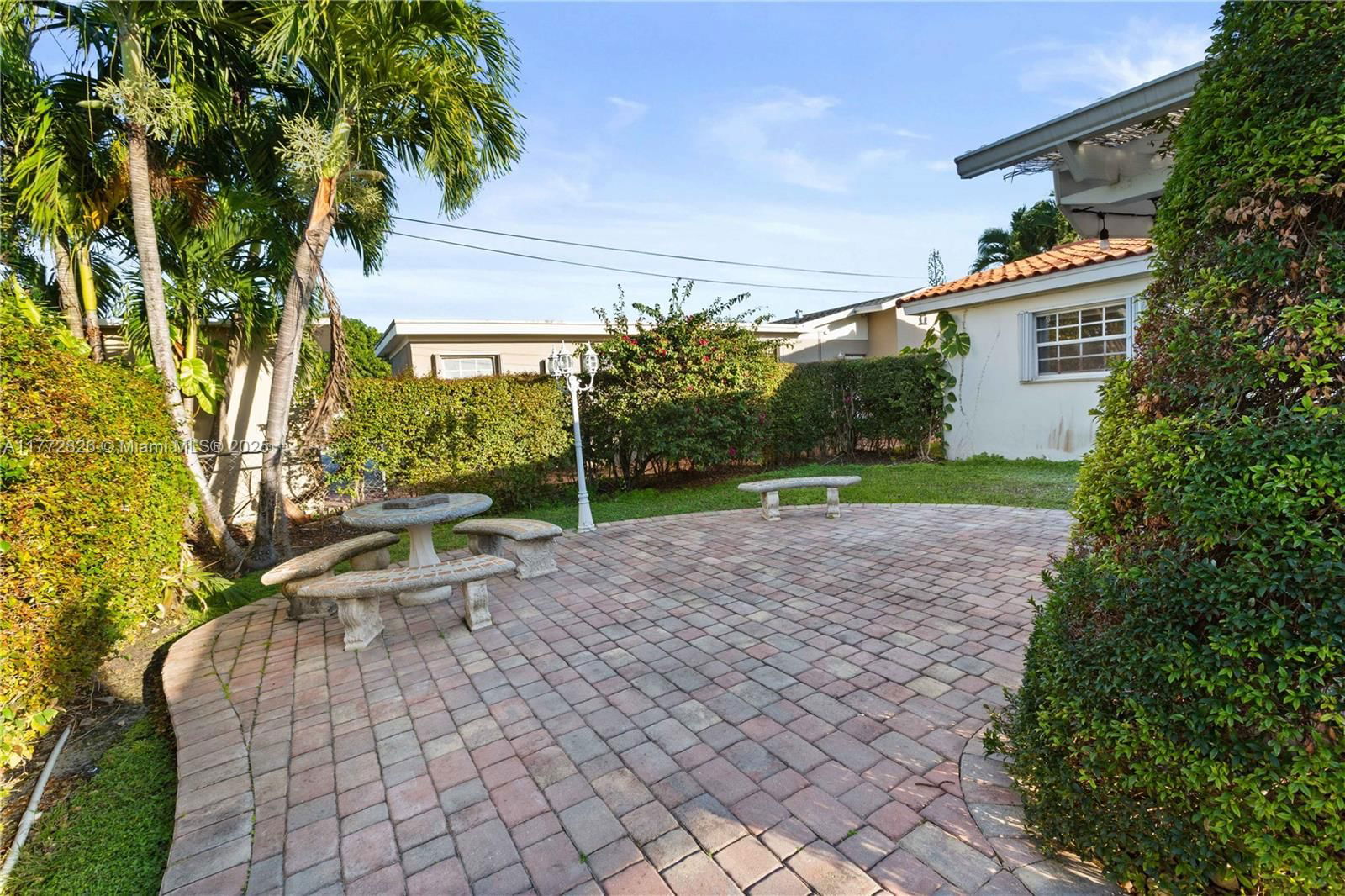 Real estate property located at 9815 21st St, Miami-dade, Westbrooke Gardens, Miami, FL