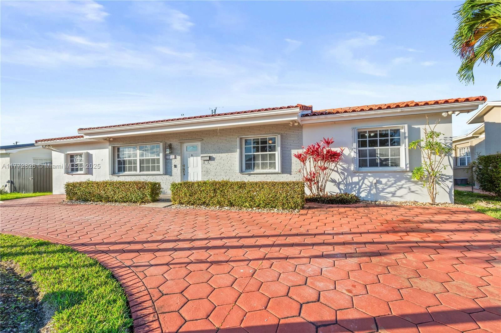 Real estate property located at 9815 21st St, Miami-dade, Westbrooke Gardens, Miami, FL