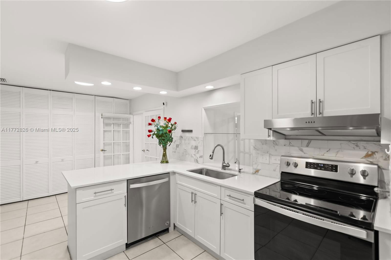 Real estate property located at 9815 21st St, Miami-dade, Westbrooke Gardens, Miami, FL
