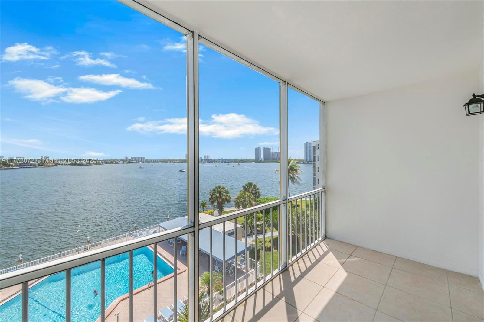 Real estate property located at 3010 Marcos Dr R509, Miami-dade, Point East Sec 4 Condo, Aventura, FL