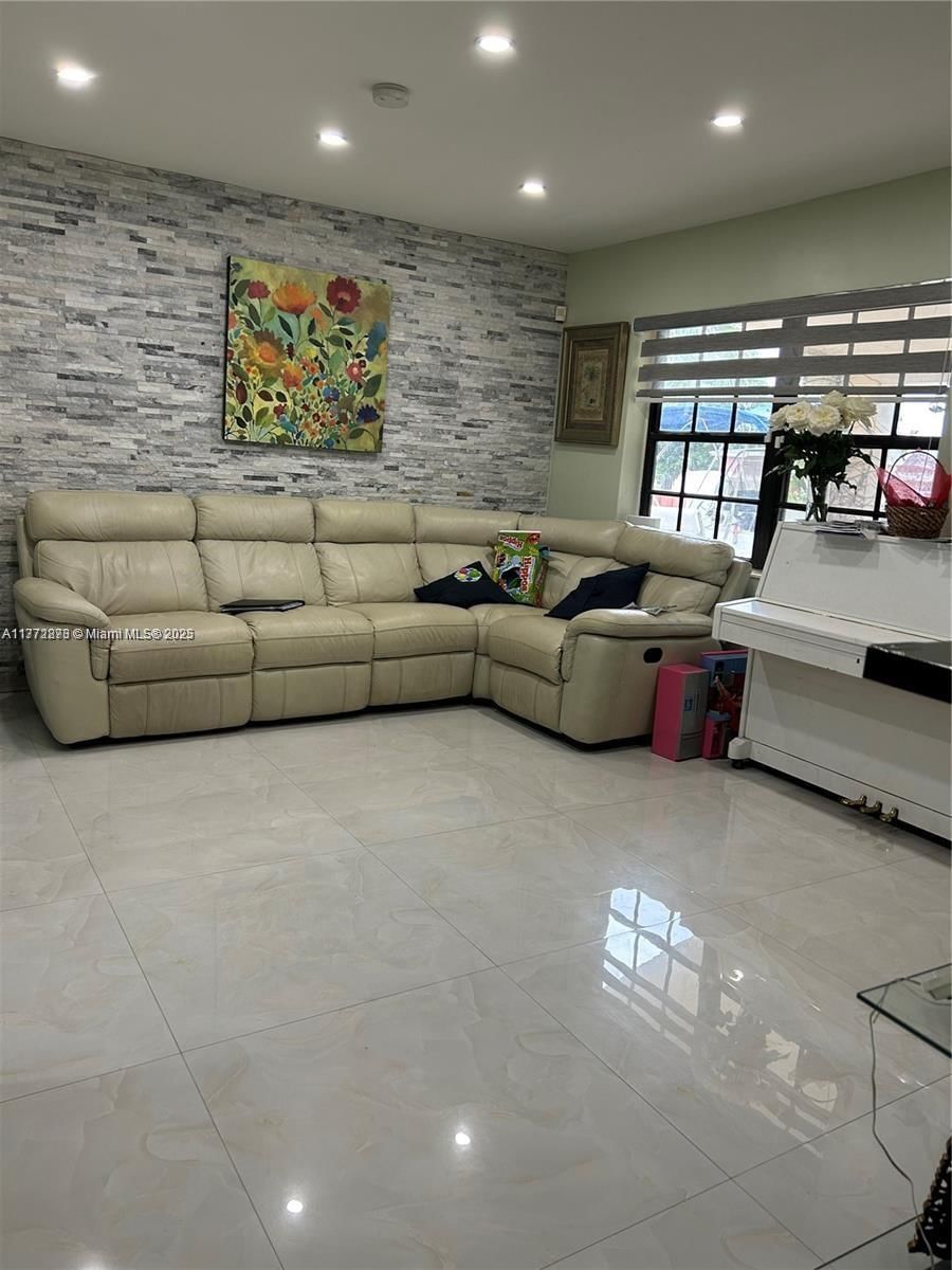 Real estate property located at 22 58th St, Miami-dade, Palm Ave Highlands, Hialeah, FL