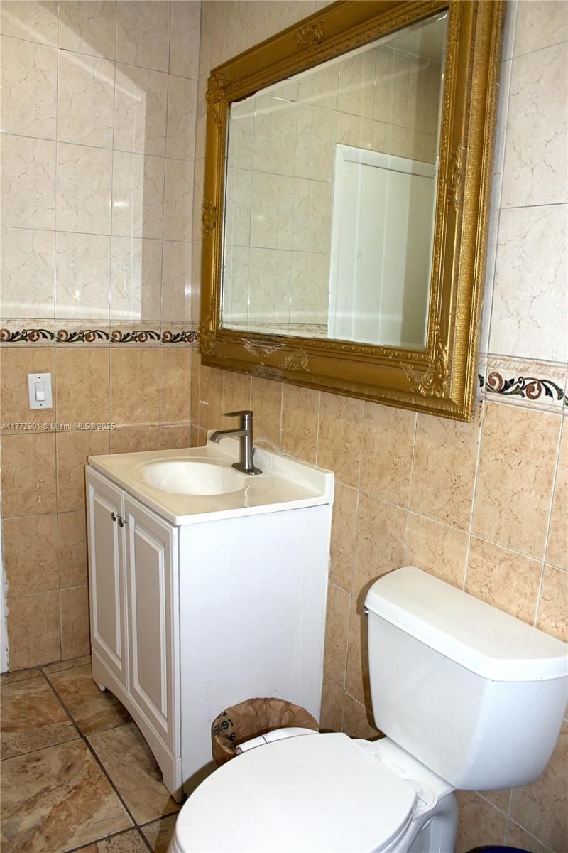 Real estate property located at 685 9th Ave, Miami-dade, Rose Sub, Hialeah, FL