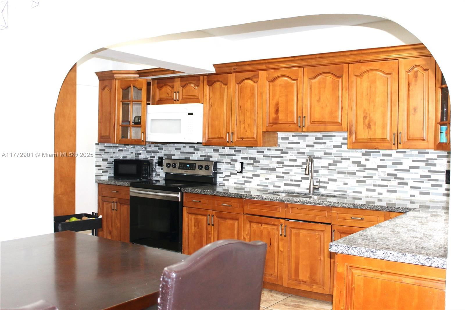 Real estate property located at 685 9th Ave, Miami-dade, Rose Sub, Hialeah, FL