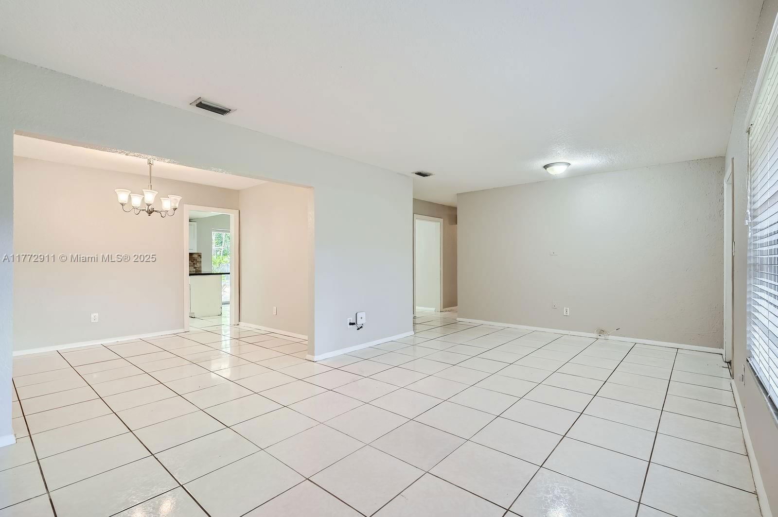 Real estate property located at 7301 11th St, Broward, Mirror Lake Estates Sec T, Plantation, FL