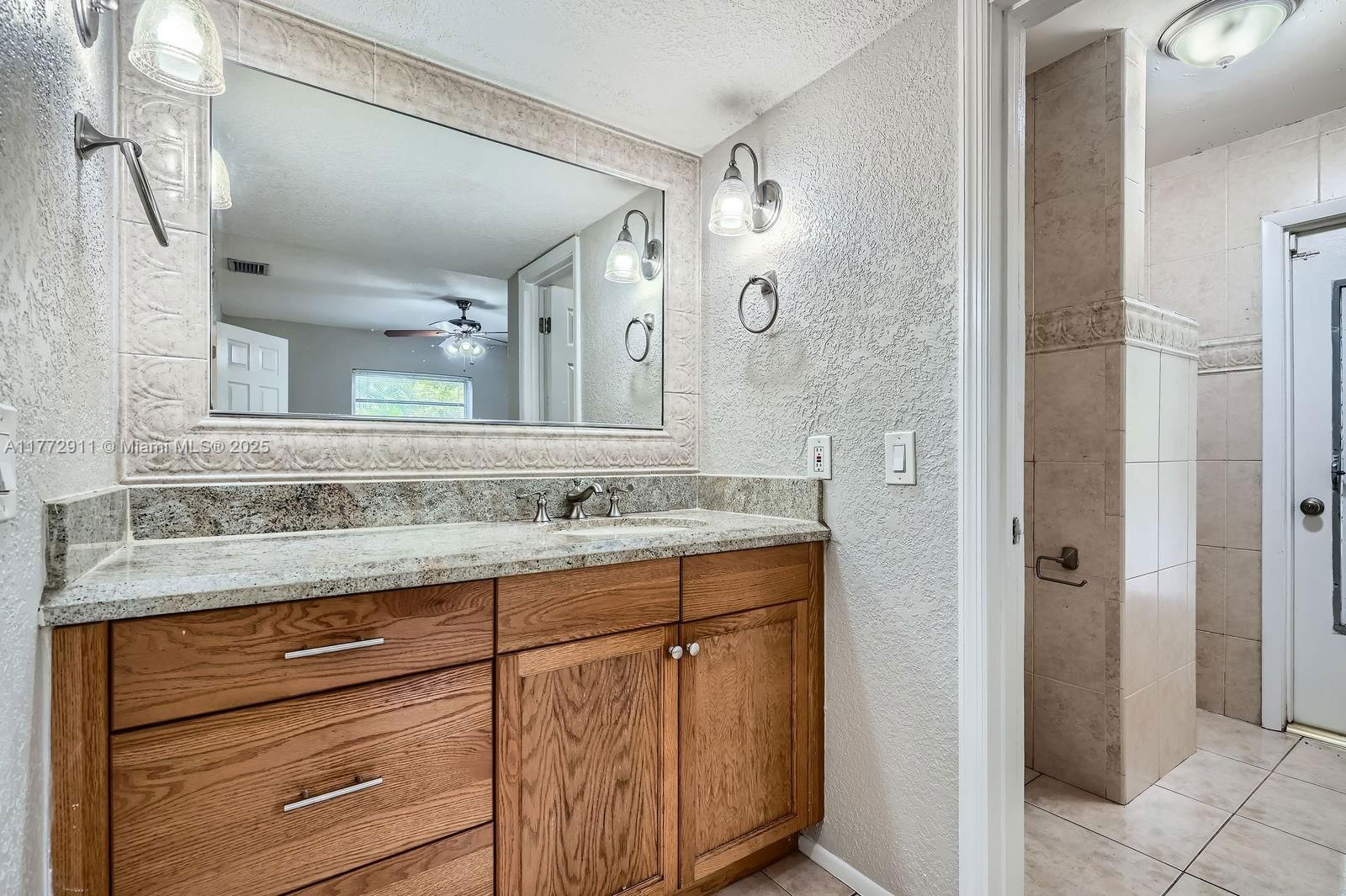 Real estate property located at 7301 11th St, Broward, Mirror Lake Estates Sec T, Plantation, FL