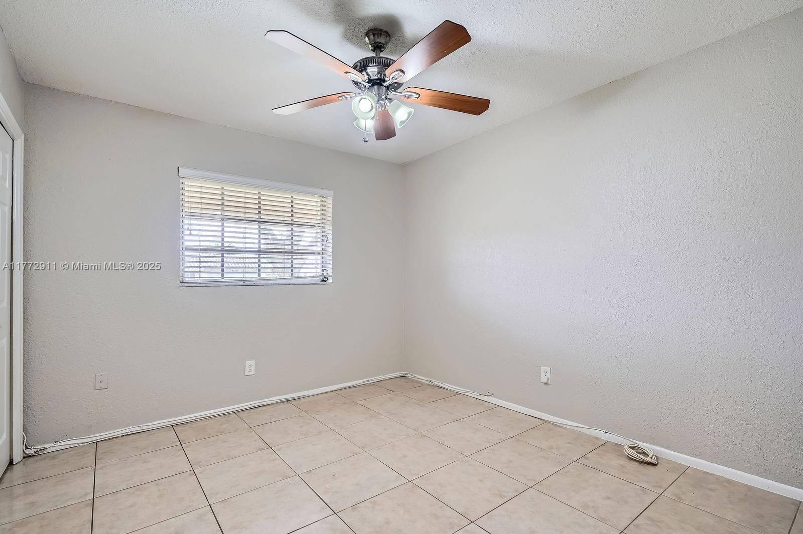 Real estate property located at 7301 11th St, Broward, Mirror Lake Estates Sec T, Plantation, FL