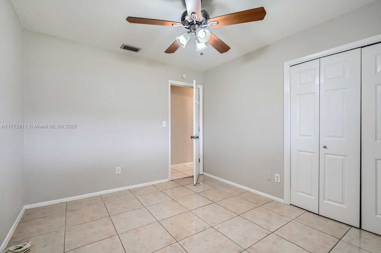 Real estate property located at 7301 11th St, Broward, Mirror Lake Estates Sec T, Plantation, FL