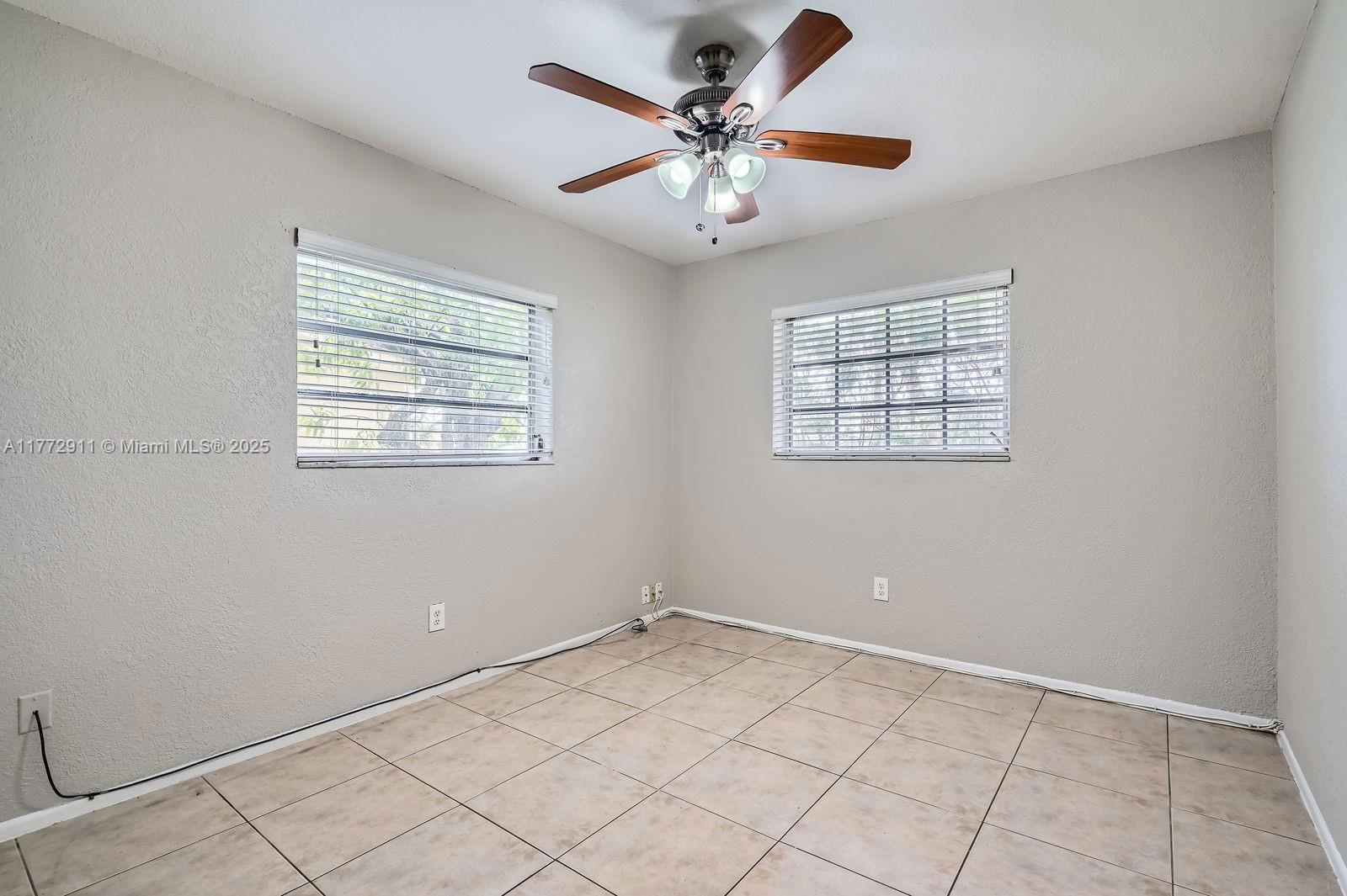 Real estate property located at 7301 11th St, Broward, Mirror Lake Estates Sec T, Plantation, FL