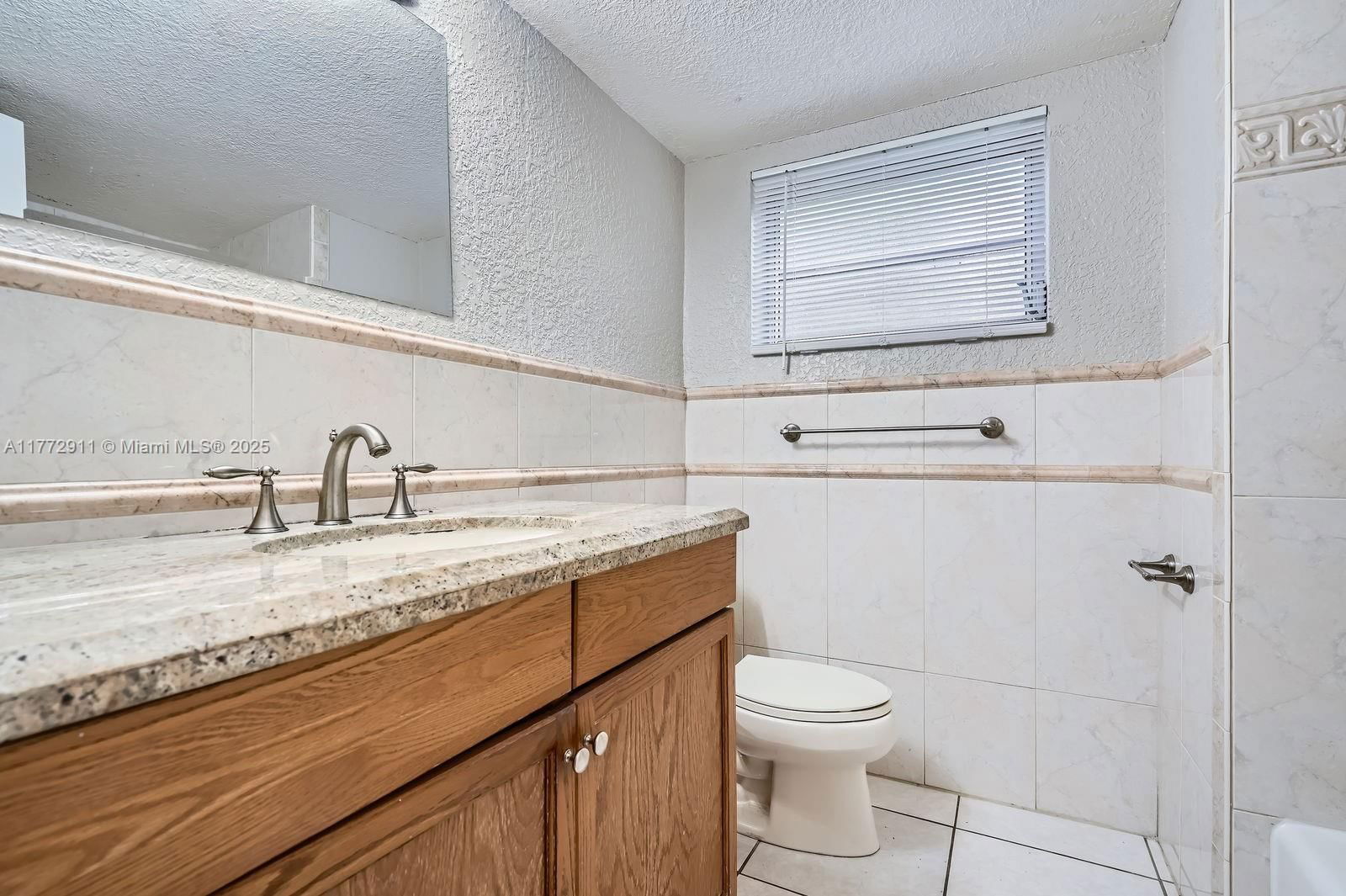 Real estate property located at 7301 11th St, Broward, Mirror Lake Estates Sec T, Plantation, FL