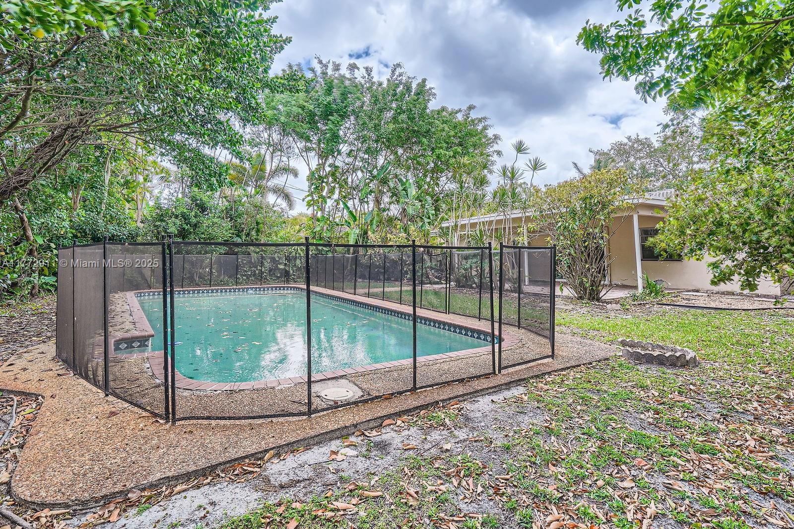 Real estate property located at 7301 11th St, Broward, Mirror Lake Estates Sec T, Plantation, FL