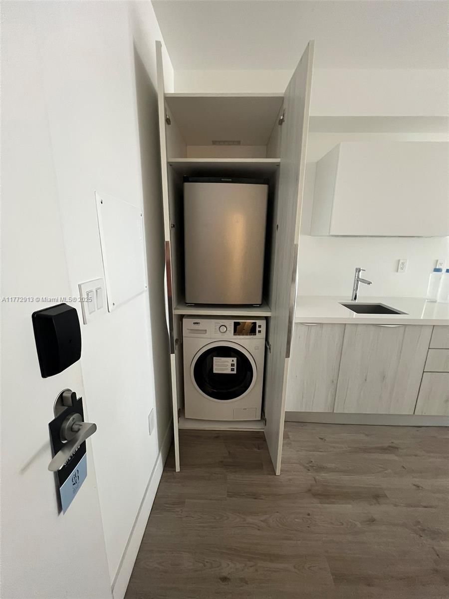 Real estate property located at 6080 Collins Ave #304, Miami-dade, 6080 Collins Condo, Miami Beach, FL
