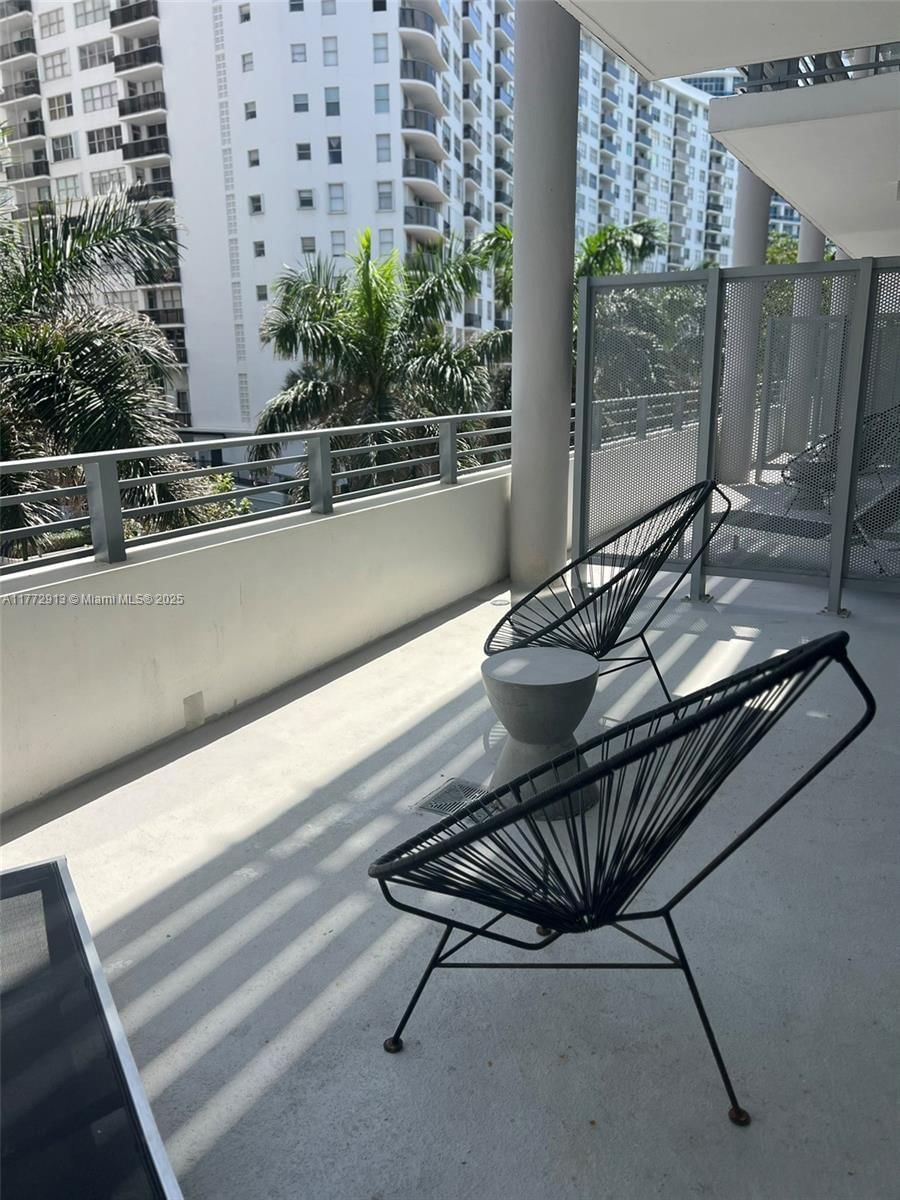 Real estate property located at 6080 Collins Ave #304, Miami-dade, 6080 Collins Condo, Miami Beach, FL