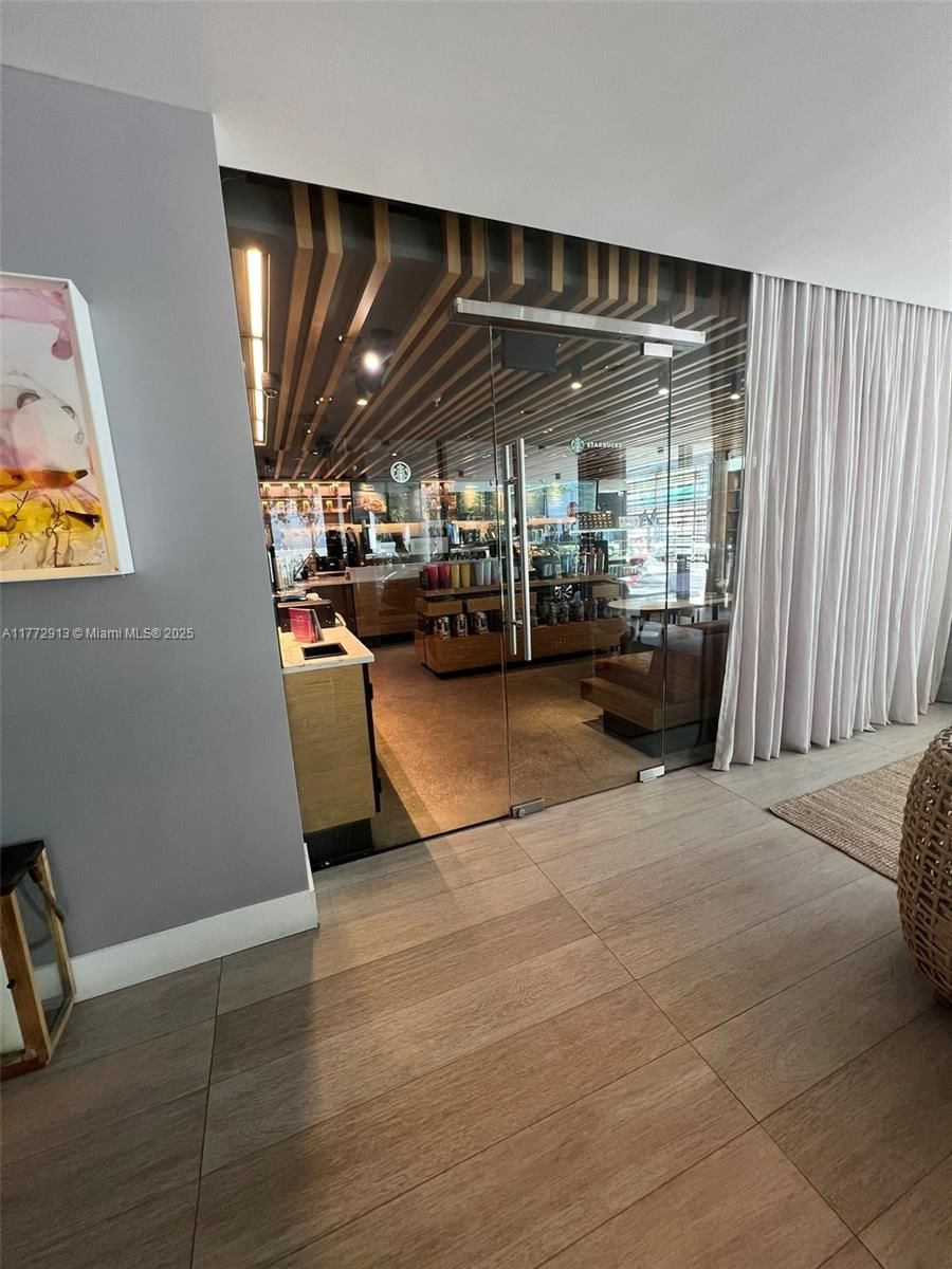 Real estate property located at 6080 Collins Ave #304, Miami-dade, 6080 Collins Condo, Miami Beach, FL