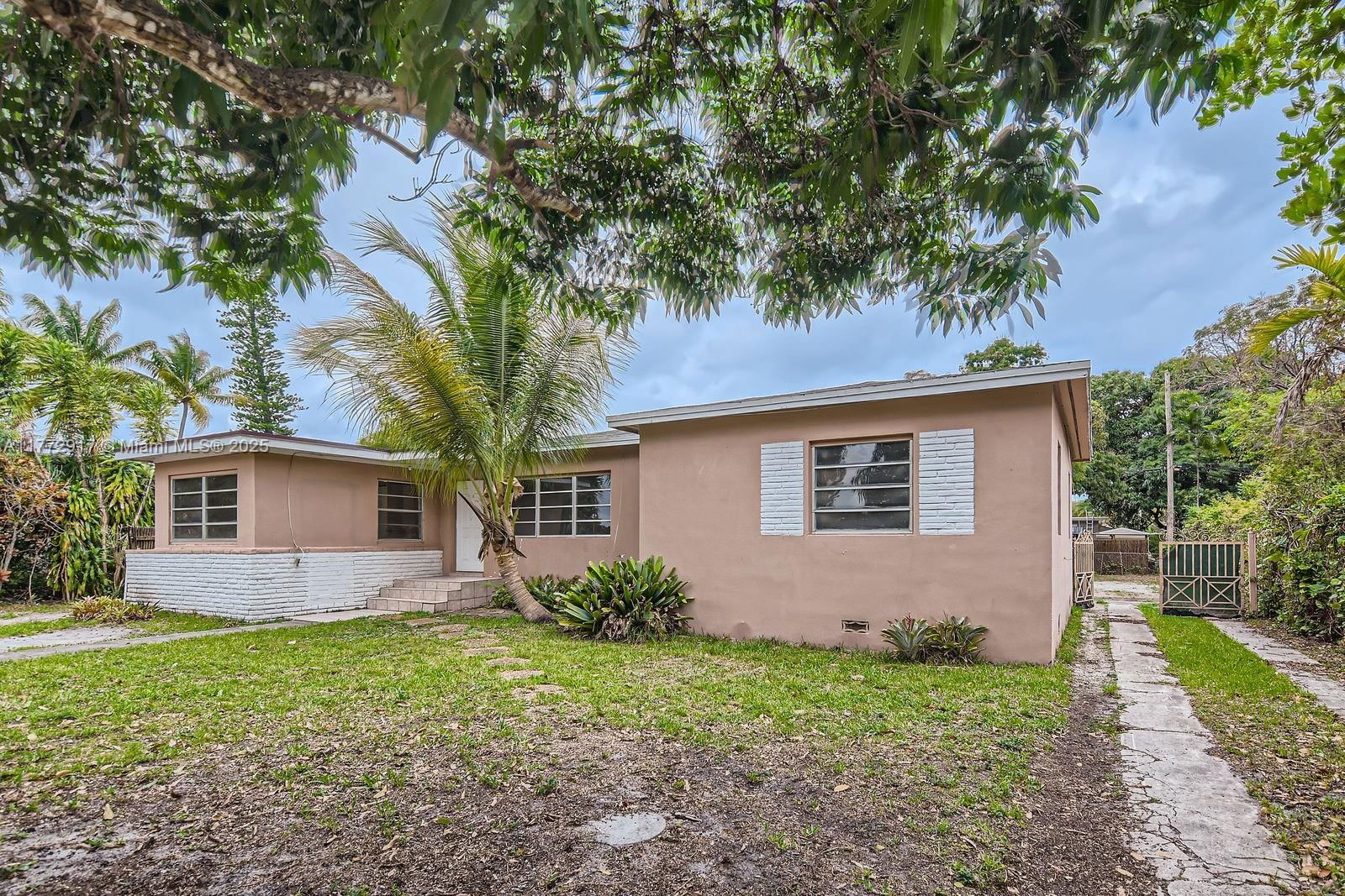 Real estate property located at 251 149th St, Miami-dade, Biscayne Gardens Sec E Pa, Miami, FL