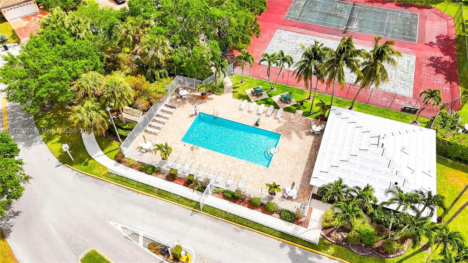 Real estate property located at 5501 51st Ave, Broward, Winston Park Section One, Coconut Creek, FL