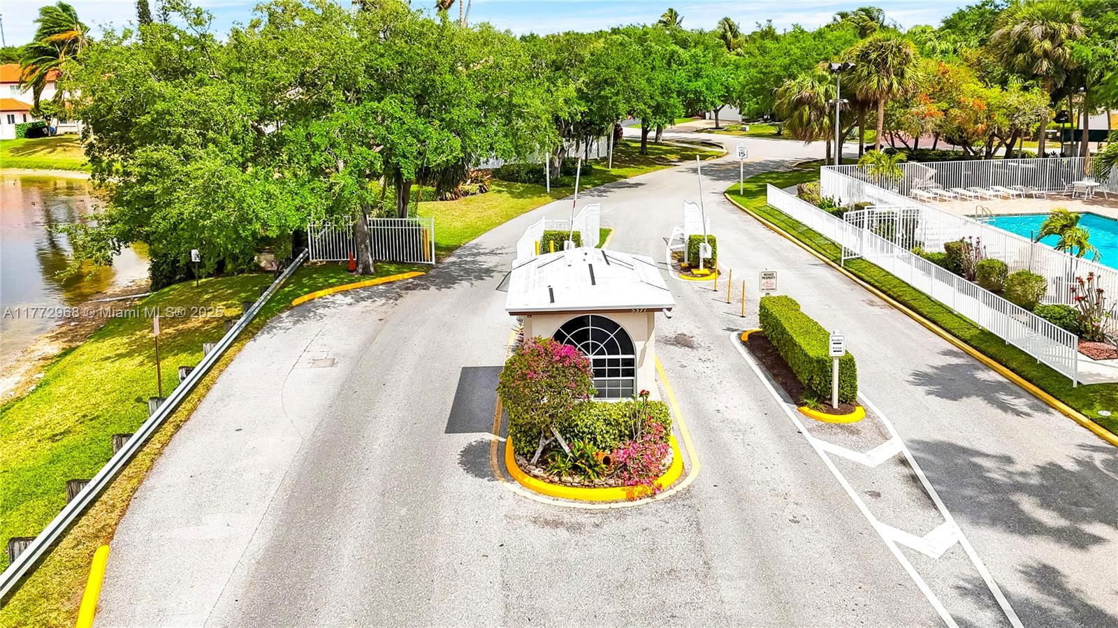 Real estate property located at 5501 51st Ave, Broward, Winston Park Section One, Coconut Creek, FL