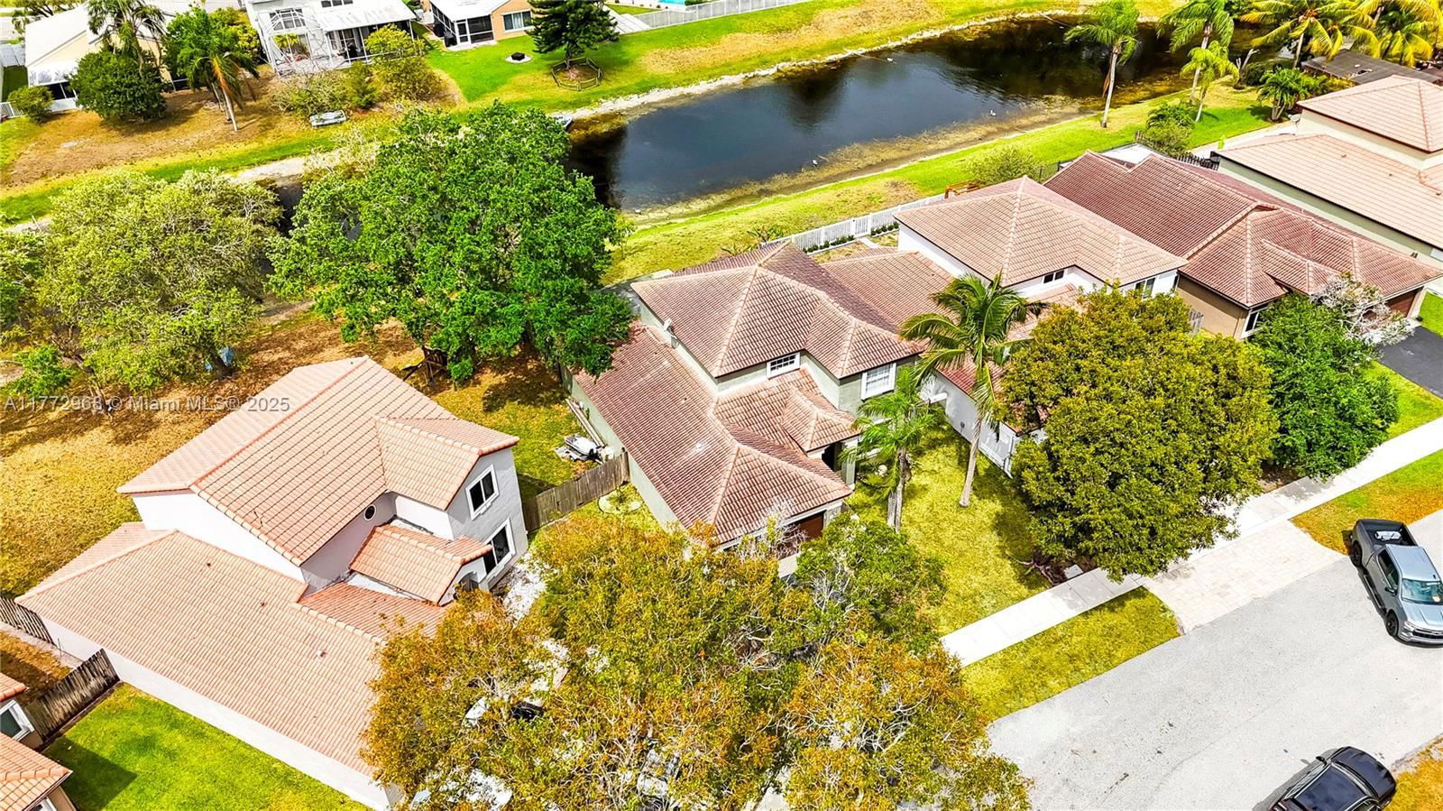 Real estate property located at 5501 51st Ave, Broward, Winston Park Section One, Coconut Creek, FL