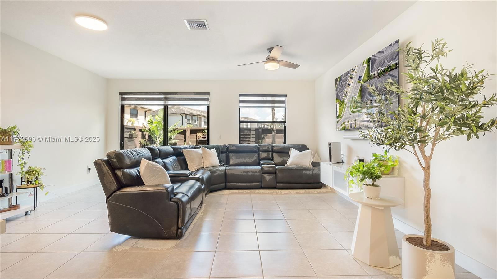 Real estate property located at 15853 91st Ct #15853, Miami-dade, Dunnwoody Lake, Miami Lakes, FL