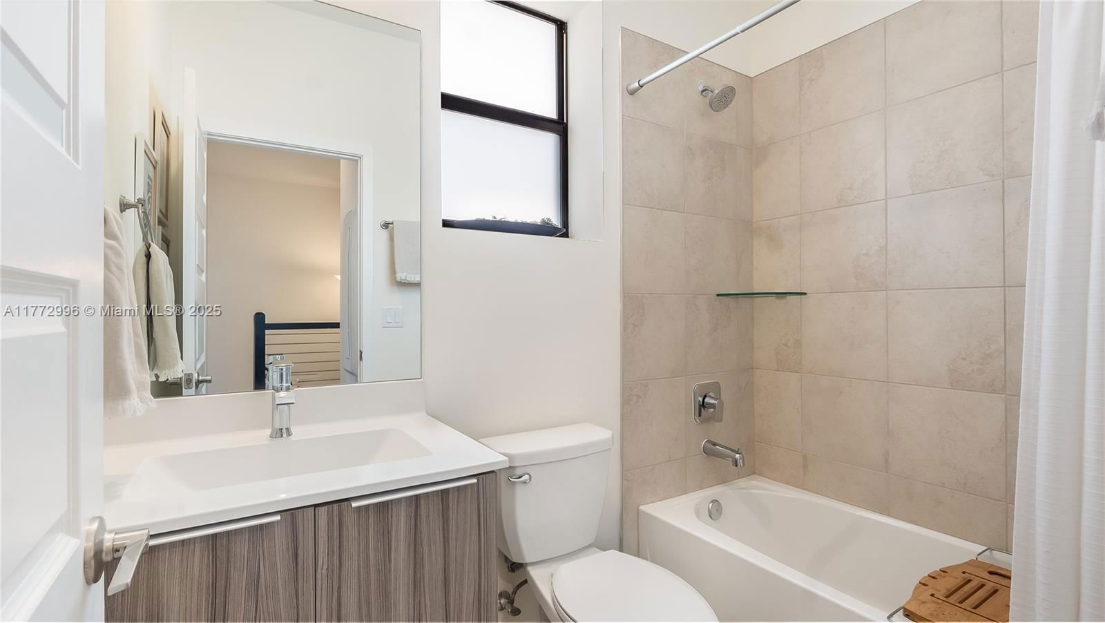 Real estate property located at 15853 91st Ct #15853, Miami-dade, Dunnwoody Lake, Miami Lakes, FL