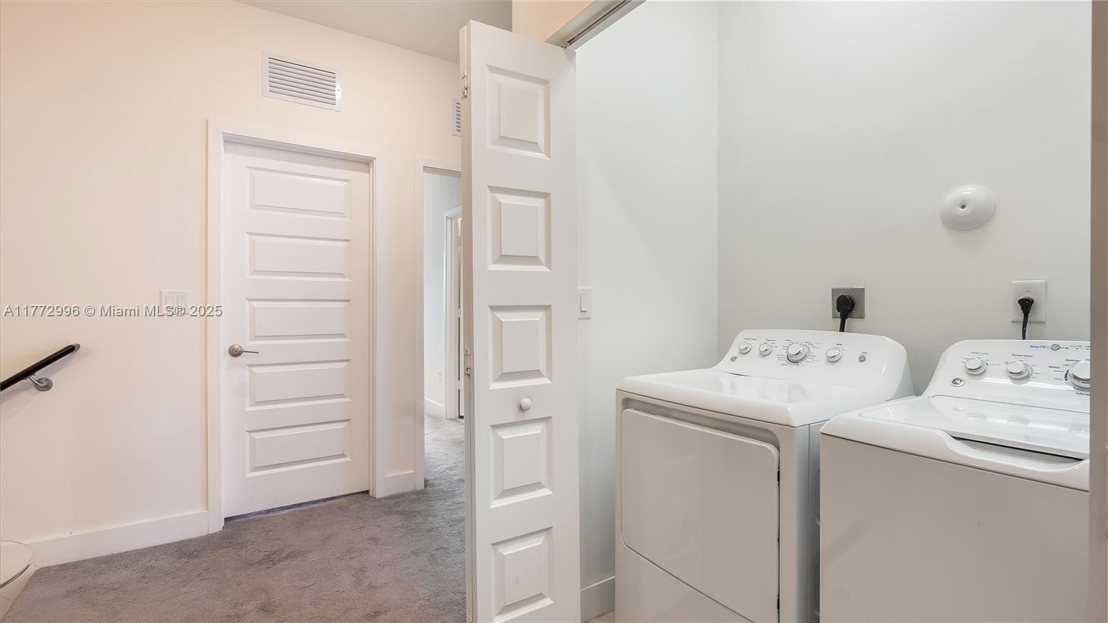 Real estate property located at 15853 91st Ct #15853, Miami-dade, Dunnwoody Lake, Miami Lakes, FL