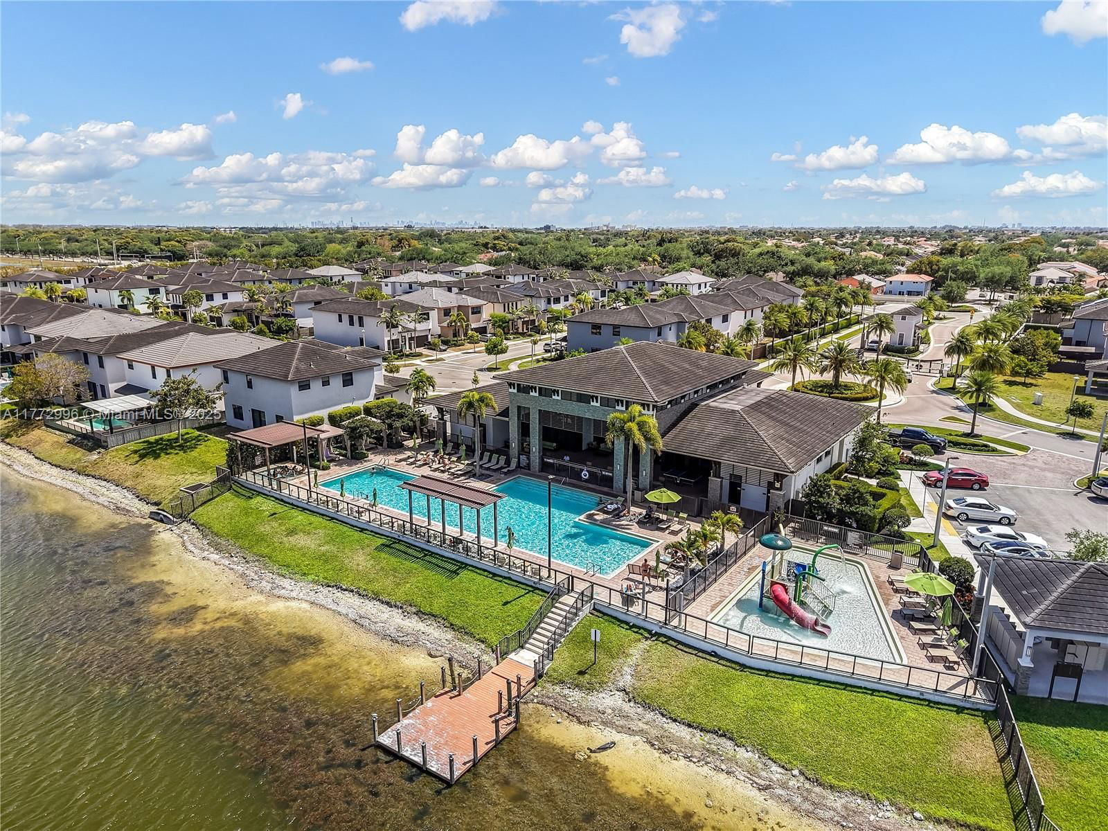 Real estate property located at 15853 91st Ct #15853, Miami-dade, Dunnwoody Lake, Miami Lakes, FL