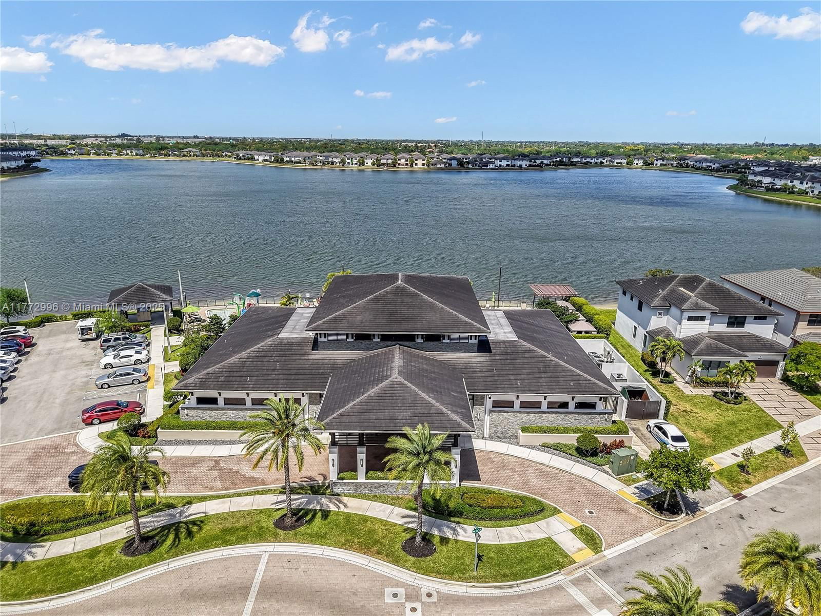 Real estate property located at 15853 91st Ct #15853, Miami-dade, Dunnwoody Lake, Miami Lakes, FL