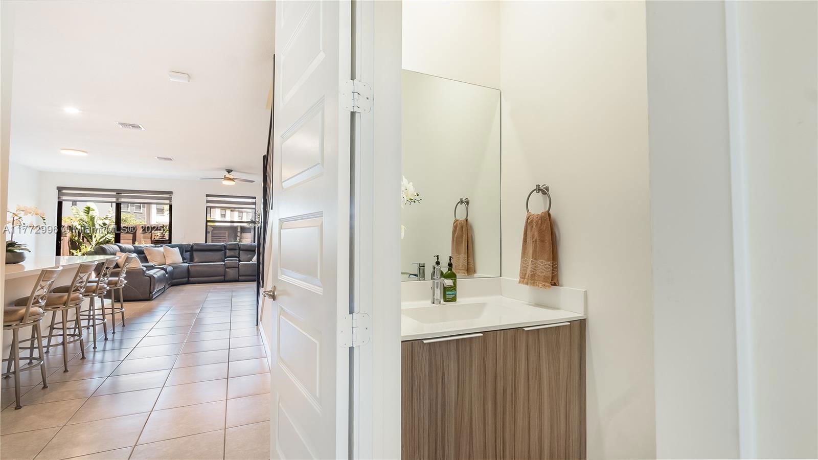Real estate property located at 15853 91st Ct #15853, Miami-dade, Dunnwoody Lake, Miami Lakes, FL