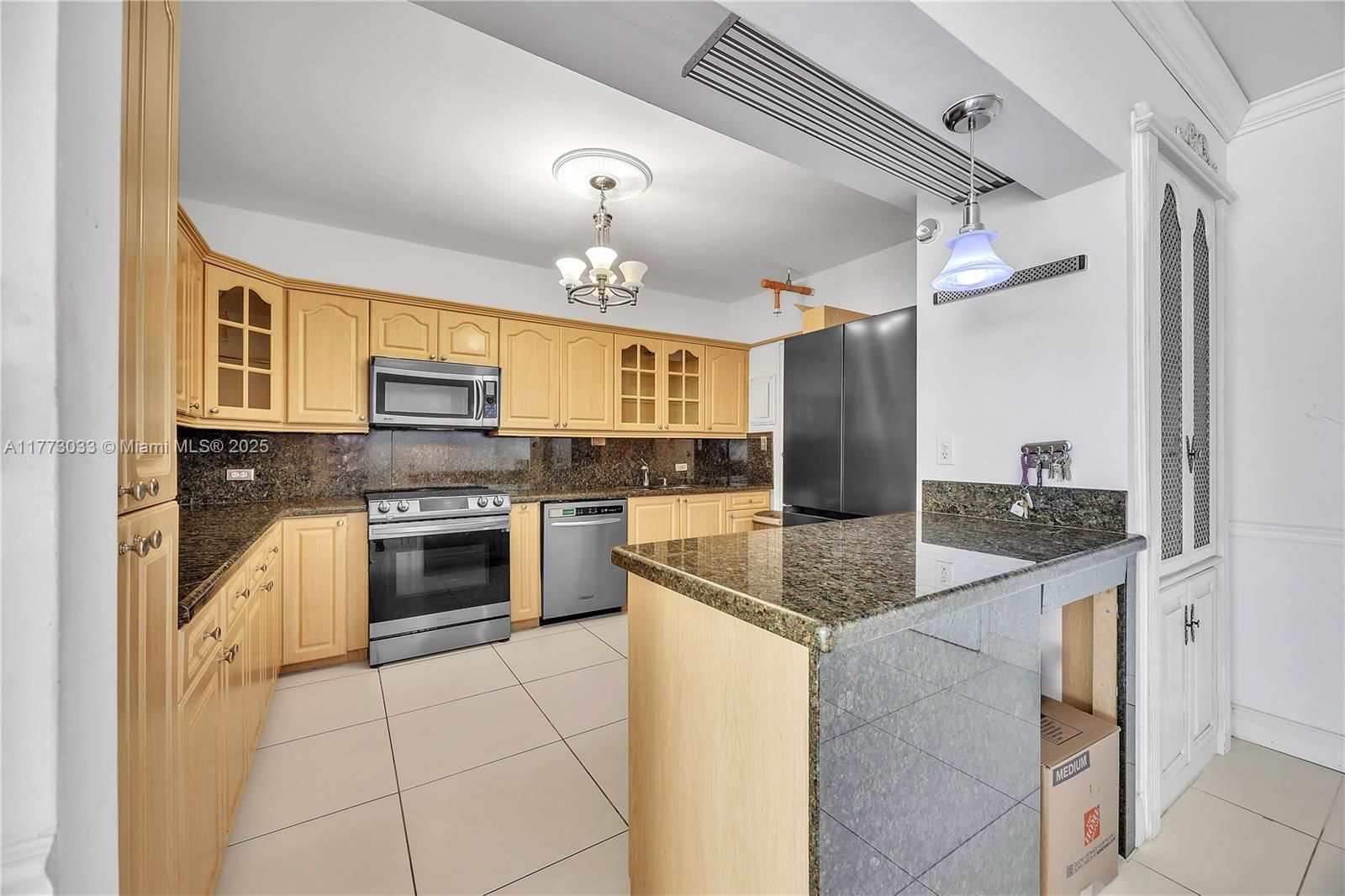 Real estate property located at 5055 Collins Ave #6G, Miami-dade, Crystal House Condo, Miami Beach, FL