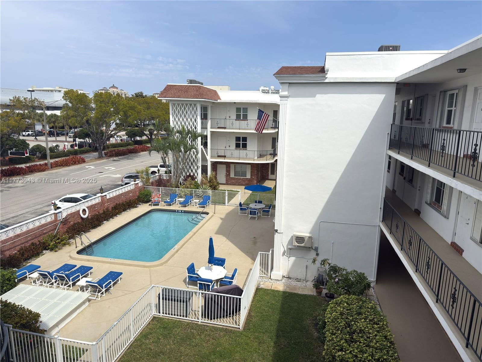 Real estate property located at 2340 9th St #210, Broward, Park Ridge East Apts Cond, Fort Lauderdale, FL